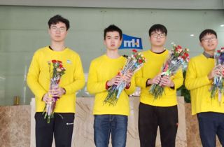 “三八婦女節”，萌恒為女同胞送鮮花表祝福