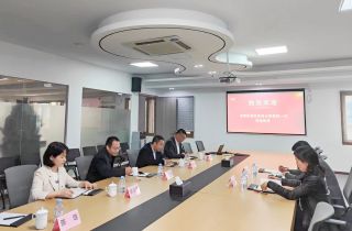 海曙區商務局領導蒞臨國貿走訪調研